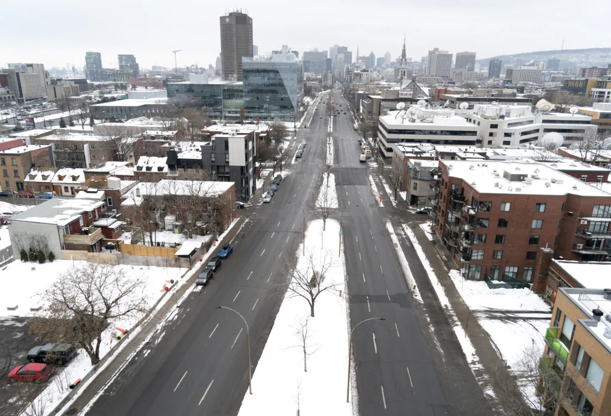 A near-empty Rene-Levesque Boulevard is seen under Quebec's new COVID-19 lockdown in Montreal, on Jan. 13, 2021. (The Canadian Press/Paul Chiasson)