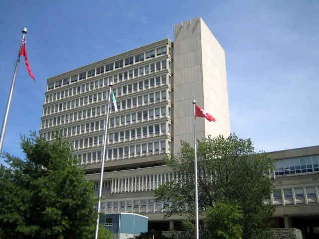 The R.D. Parker Building at Laurentian University in Sudbury, Ontario. (Vanderbilt8/CC BY-SA 3.0)