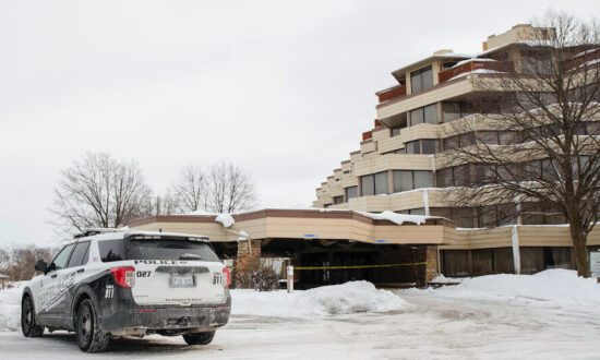 1 Dead, Several Injured in Shooting at Chicago-Area Hotel