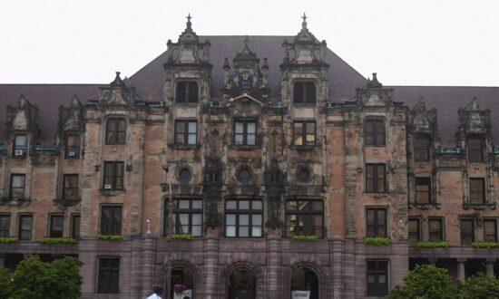 Inmates at St. Louis Jail Set Fires, Break Out Windows