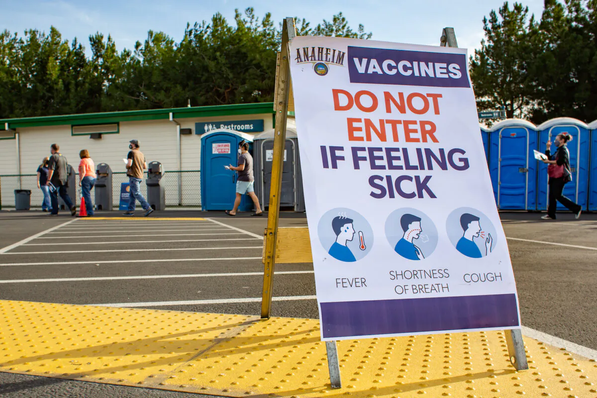 A COVID-19 vaccination center is set up in a parking area of Disneyland in Anaheim, Calif., on Jan. 13, 2021. (John Fredricks/The Epoch Times)