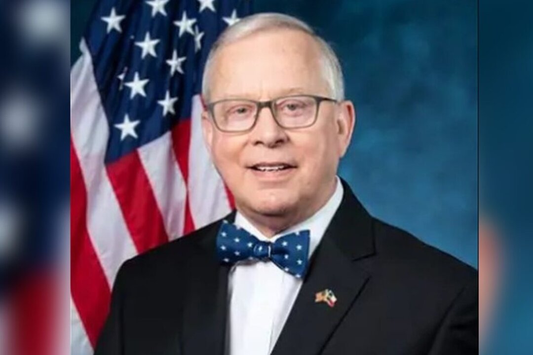 Rep. Ron Wright (R-Texas) had been undergoing treatment for cancer since 2018 and later tested positive for COVID-19. (House of Representatives)
