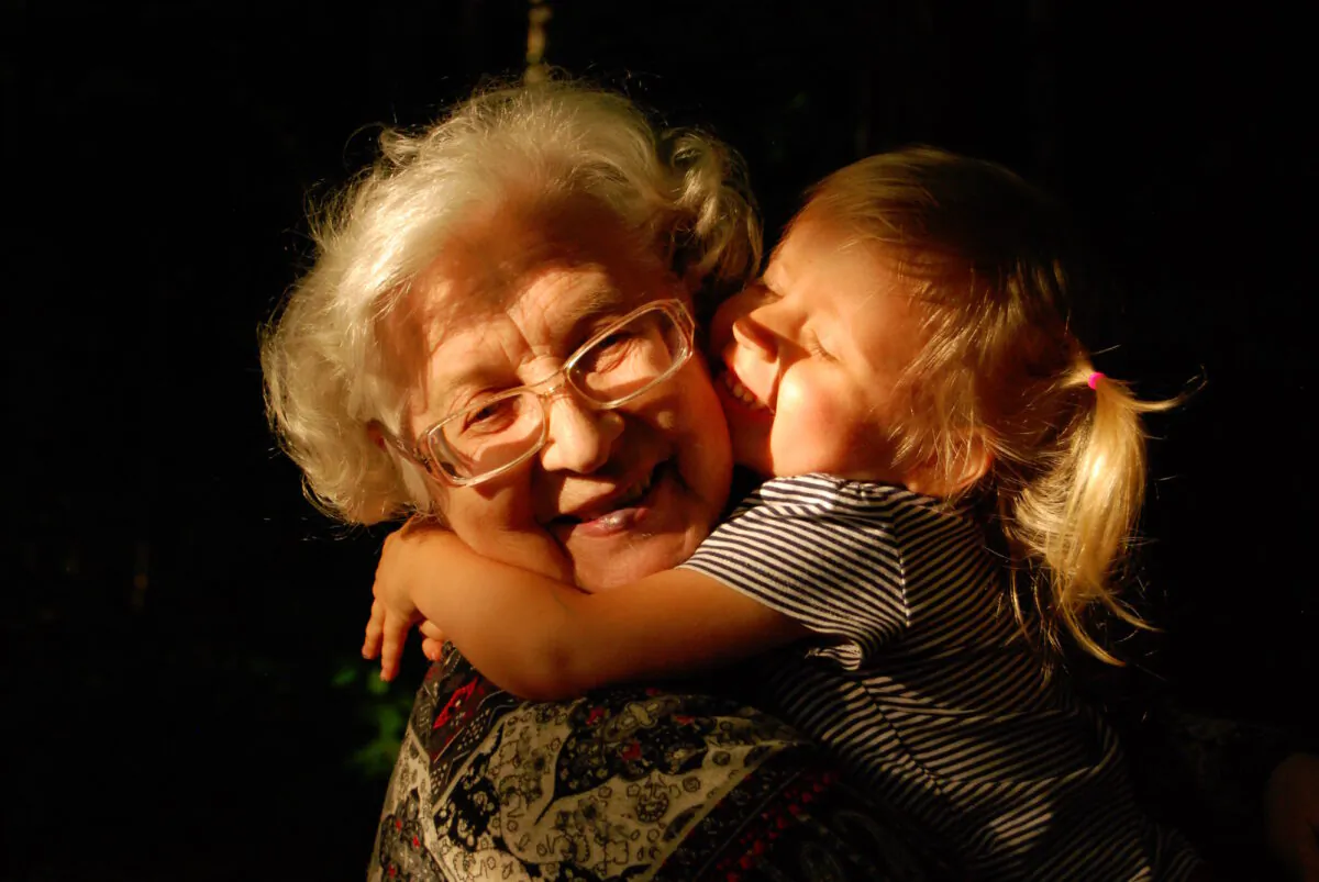 Reach out to loved ones on this Valentine’s Day and let them know how grateful you are for the role they play in your life. (Ekaterina Shakharova/Shutterstock)