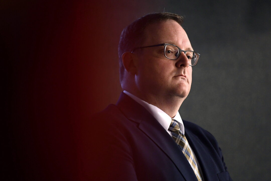 Carney Chooses Senior Bureaucrat Scott Jones to Head Cyberspy Agency