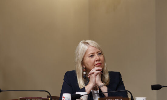 House Lawmaker Reintroduces Bill to Deny Senior CCP Officials US Visas