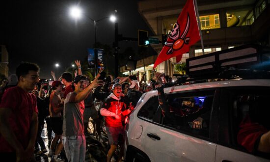 Tampa Mayor: Maskless Super Bowl Fans Will be Identified by Law Enforcement