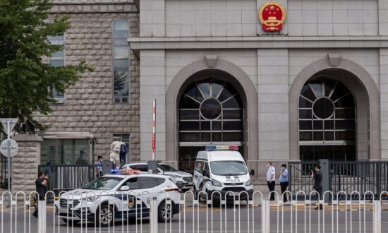 Chinese Couple Sentenced to Prison After Voicing Support for Dissidents