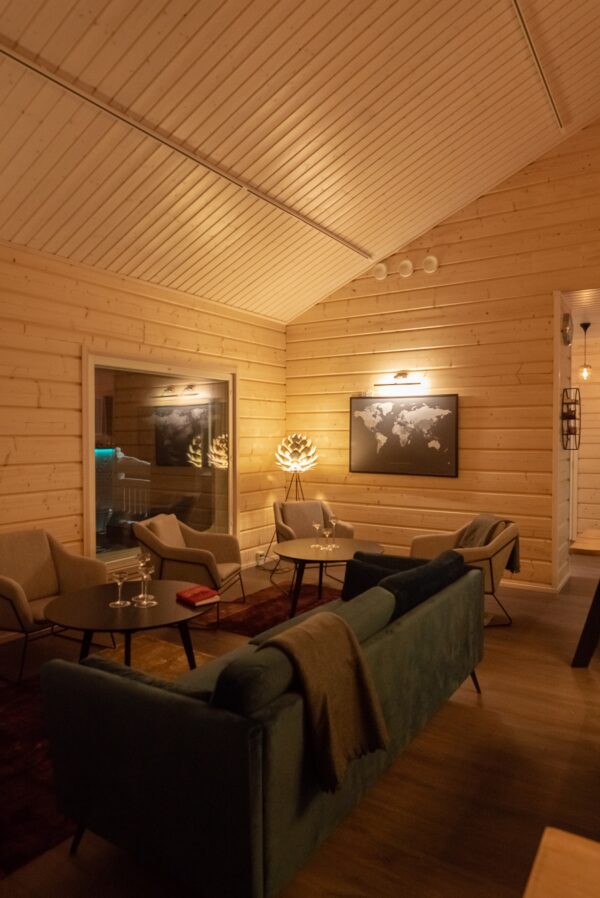 Restaurant lounge Tiina Salonen - Aurora Holidays