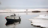 26 Rescued From Ice Floe in Lake Superior Off Minnesota