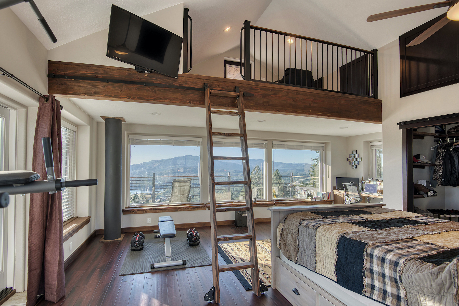 Collins_Grid_Loft