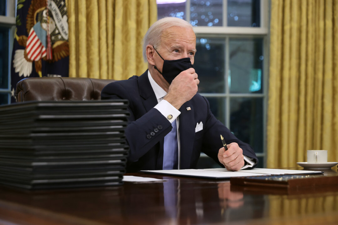 Biden Energy Policies Leading US Toward ‘Full-Fledged Recession,’ Oklahoma’s Rep. Mullin Warns