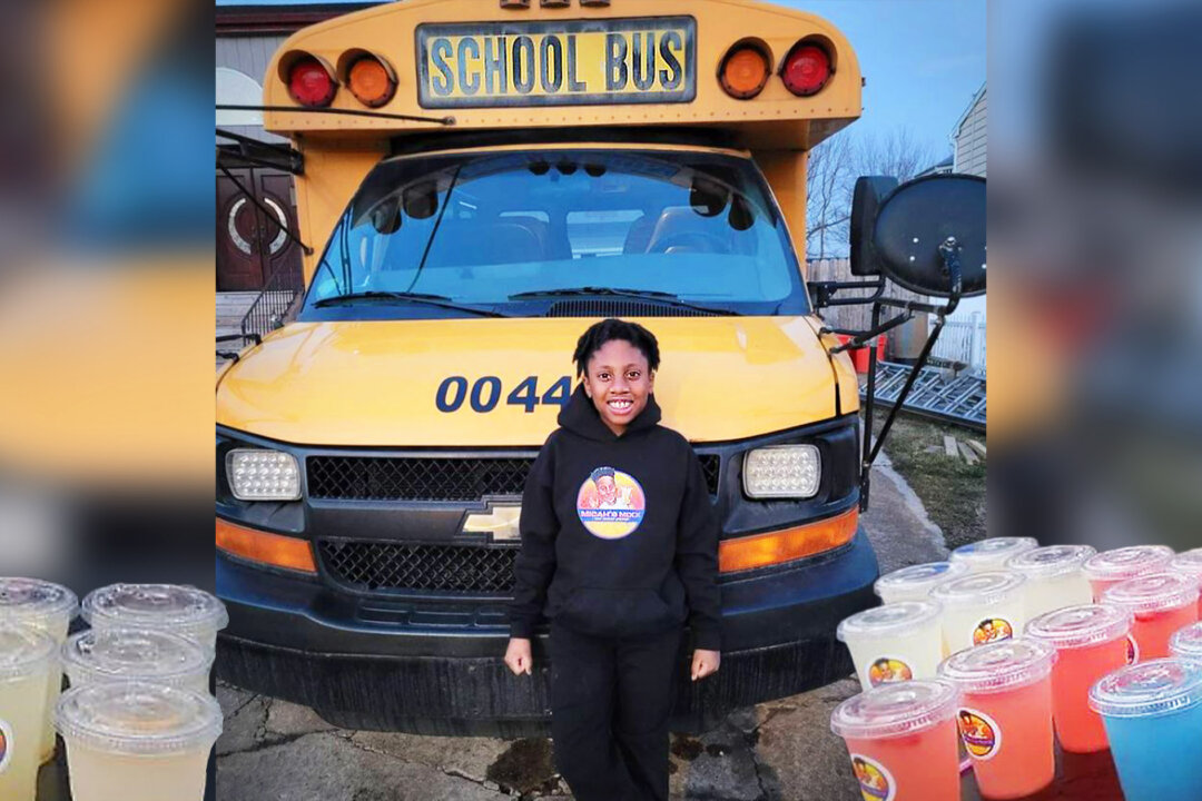 10-Year-Old Entrepreneur Buys Bus to Upgrade His Lemonade Stand Into a ...
