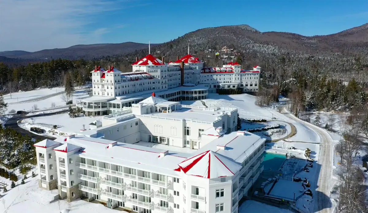 The historic Omni Mount Washington Resort, the only grand hotel in the area that still operates. (Courtesy of Omni Mount Washington Resort)