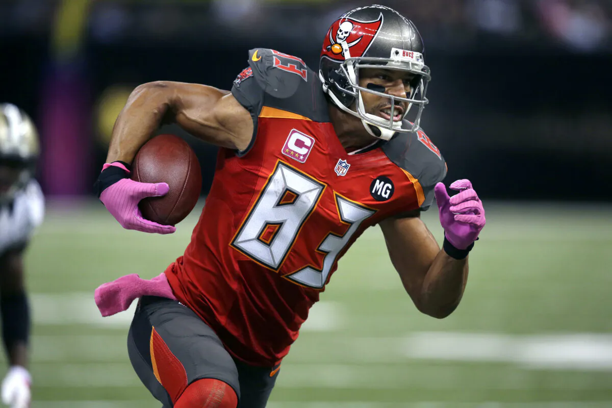 Tampa Bay Buccaneers wide receiver Vincent Jackson (83) in the second half of an NFL football game against the New Orleans Saints in New Orleans on Oct. 5, 2014. (Bill Haber/AP Photo)