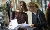 UK Undergraduate Applications for Nursing Rises by a Third