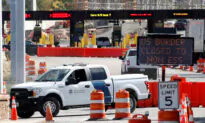 Restrictions at US Land Borders With Canada, Mexico Extended