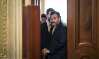 United Airlines Investigating Leak of Sen. Cruz’s Cancun Flight Details