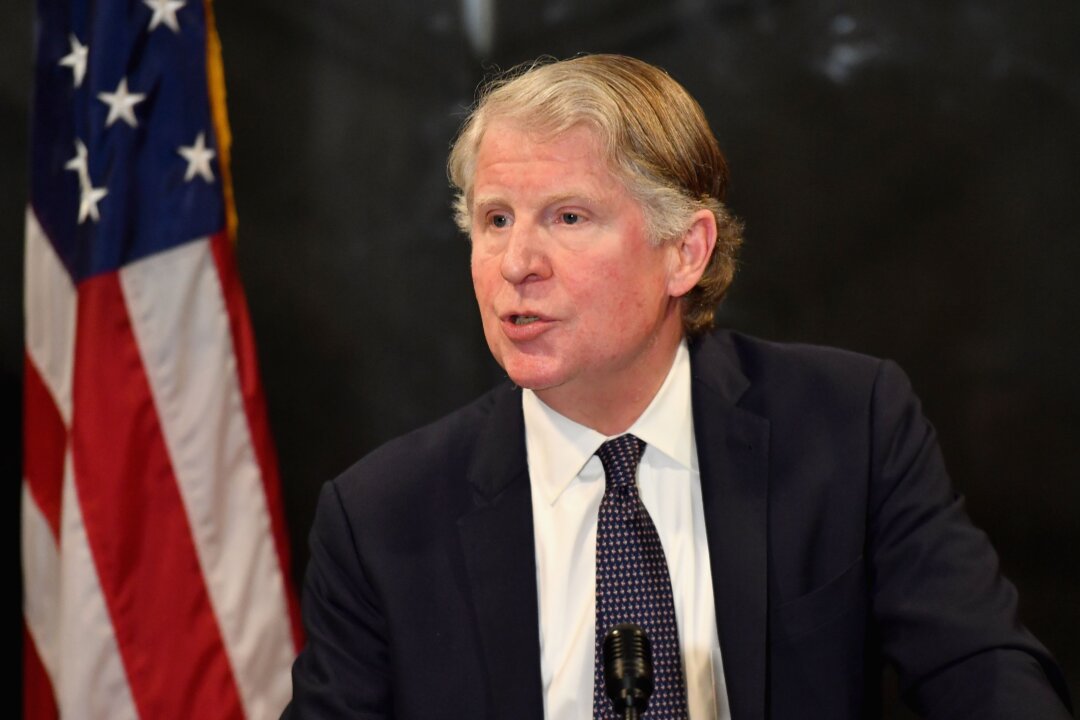 Manhattan DA Leading Trump Investigation Announces Intention to Leave Office