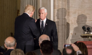 Pence Praises Trump During Meeting With Republicans