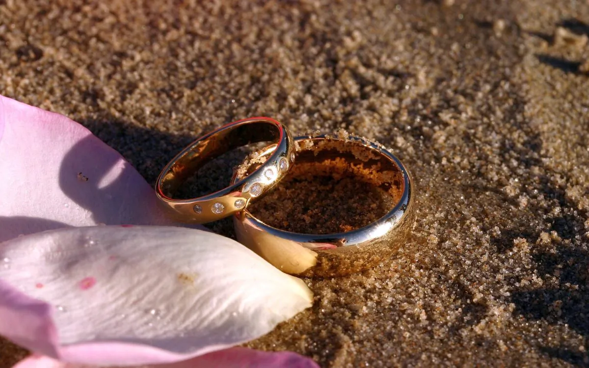 A file photo of wedding rings. (Angelic Cooke/Pixabay)