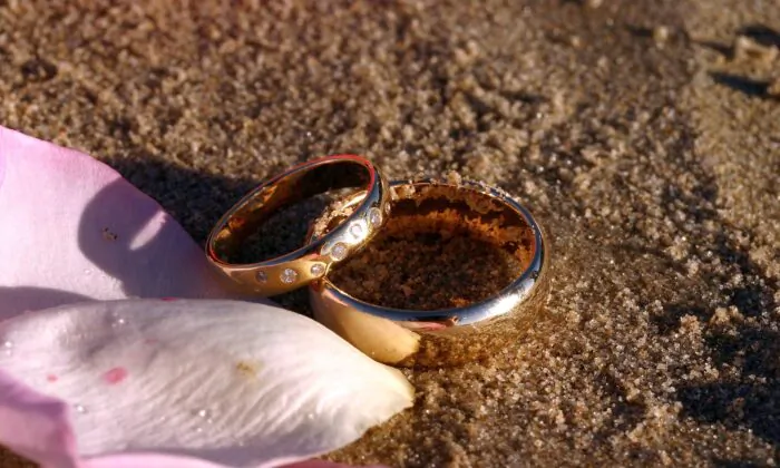 A file photo of wedding rings. (Angelic Cooke/Pixabay)