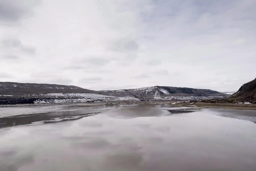 The Site C Dam location is seen along the Peace River in Fort St. John, B.C., on April 18, 2017.  (Jonathan Hayward/The Canadian Press）