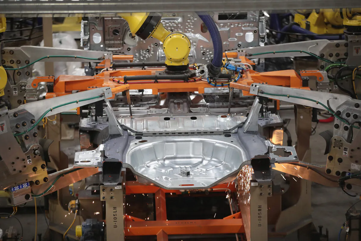 Robots assemble Ford vehicles at the Chicago Assembly Plant in Chicago, Ill., on June 24, 2019. (Scott Olson/Getty Images)