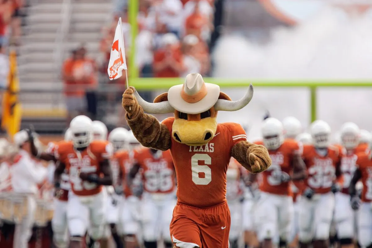 The Texas Longhorns mascot leads the team onto the field in Austin, Texas, on Sept. 27, 2008. (Brian Bahr/Getty Images)