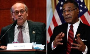 Missouri Man Charged With Threatening to Murder 2 US Congressmen