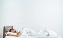 Healthy Sleep Habits Cut Risk of Heart Failure Nearly in Half