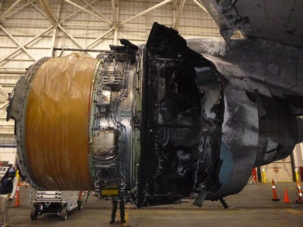 Engine of United Airlines Flight 328