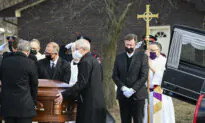 Walter Gretzky Remembered as a Man With ‘A Heart of Gold’ at Funeral