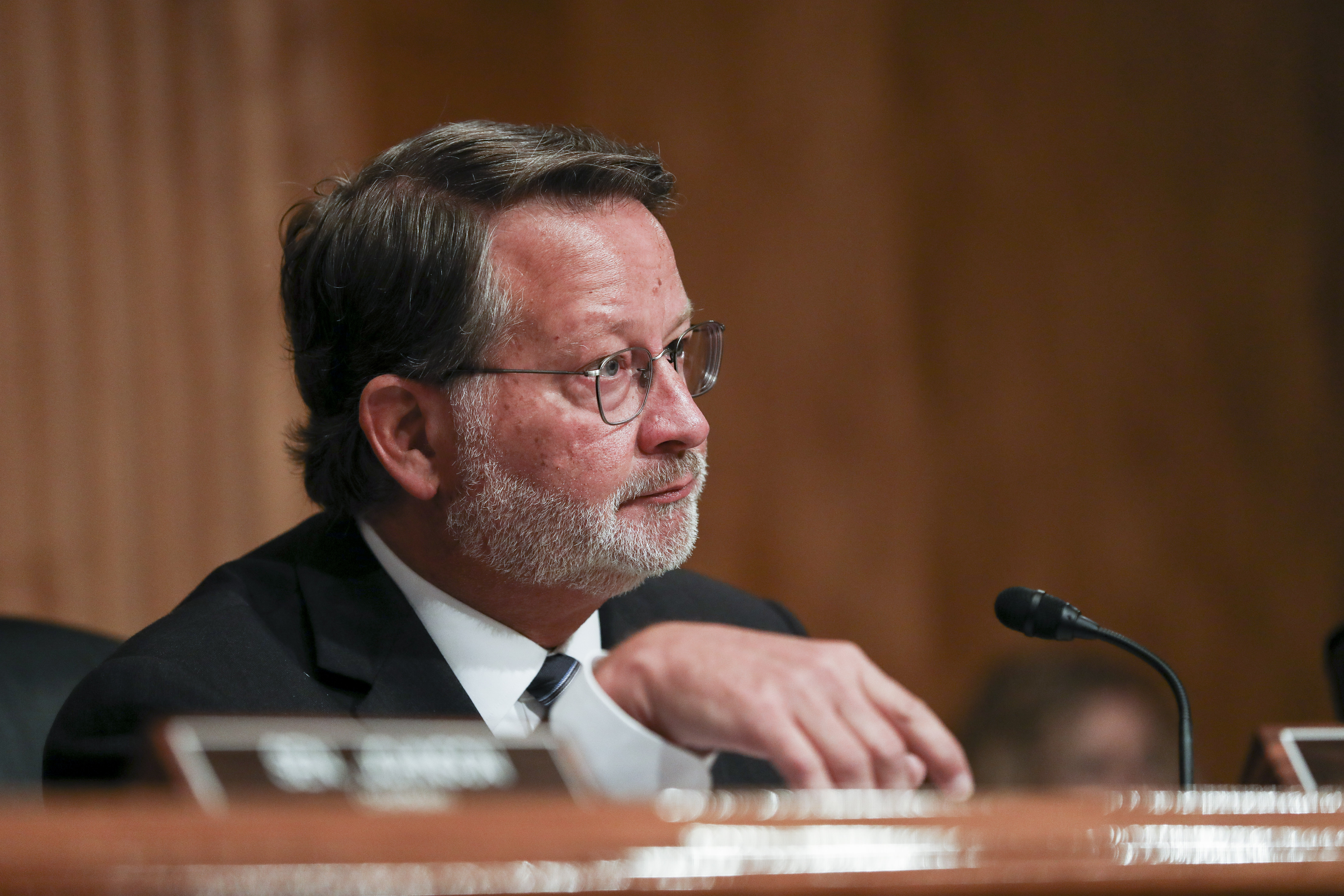 Trump-Era Defense Leaders Should Testify on Capitol Riot Response: Sen. Peters - Vimarsana News