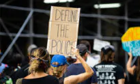 Black Lives Matter Protesters Block Traffic on Brooklyn Bridge, Clash With Police