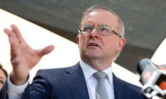 Labor to Back Coalition Tax Cuts and Negative Gearing Policies