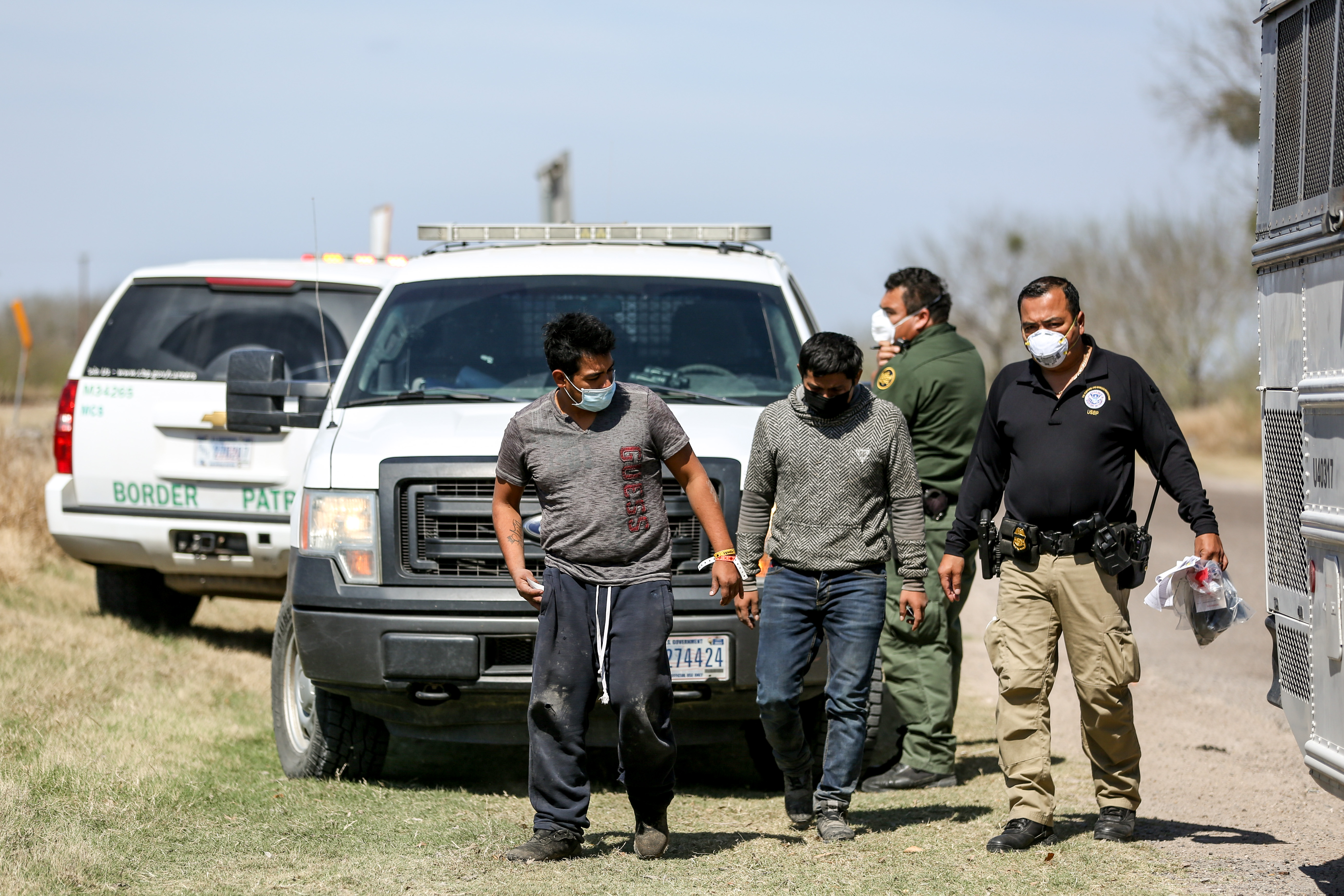 Illegal Border Crossings Will Be Highest in 20 Years: Homeland Security Secretary - Vimarsana News