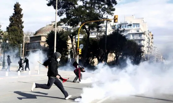 Greece: ‘Lockdown Fatigue’ Blamed for Fueling Mass Protests
