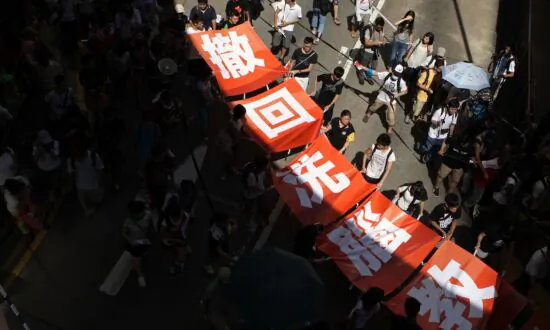 Hong Kong Students Required to Participate in the Mainland Study Tour Programs, Including Military Training