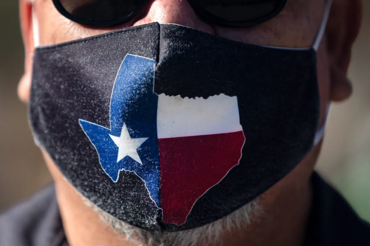 San Jose Hotel engineering manager Rocky Ontiveros wears a Texas themed mask in Austin, Texas., on March 3, 2021. (Montinique Monroe/Getty Images)