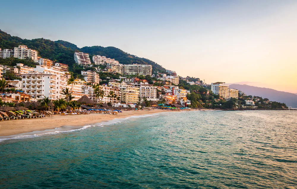 Puerto Vallarta is located on the Bay of Flags (Bahía de Banderas) along Mexico's Pacific coast. (Diego Grandi/Shutterstock)