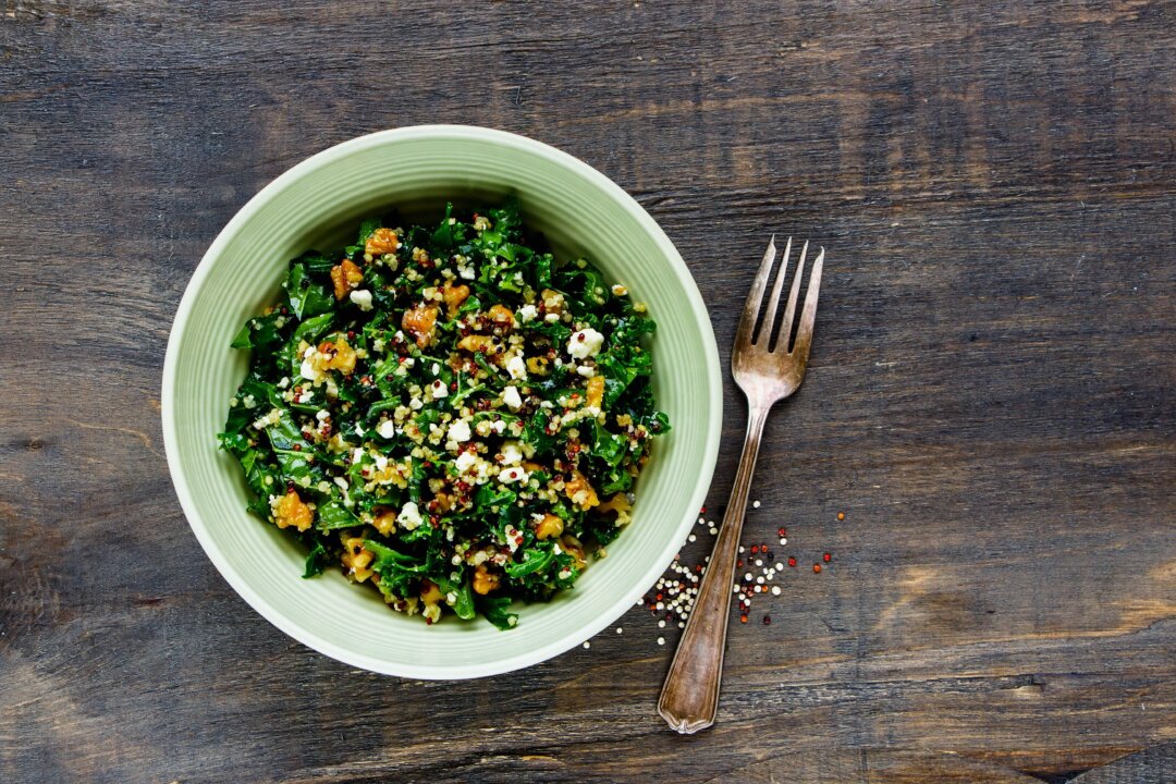 Kale is versatile,
nutrient-dense, and
can be eaten raw or
cooked in several ways.(Yuliya Gontar/Shuttersock)