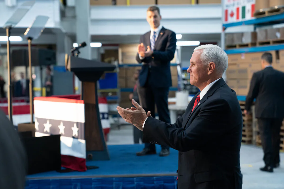 Vice President Mike Pence delivers remarks at SCHOTT North America in Duryea, Pa., on Oct. 21, 2019. (D. Myles Cullen/White House)