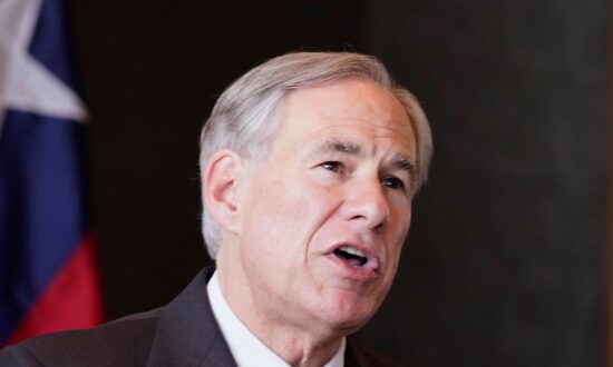 Number of Illegal Border Crossings Will Grow ‘a Hundredfold,’ Texas Governor Warns