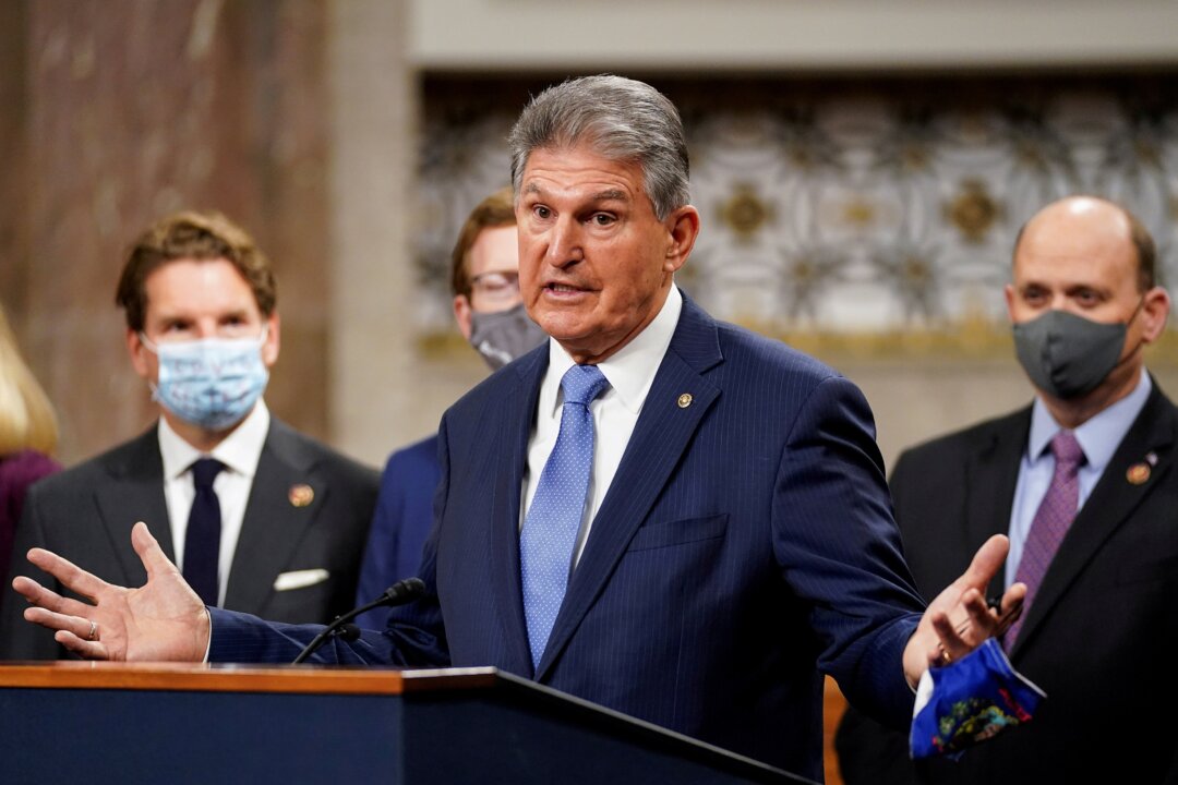 Manchin to Vote Against Democrats’ Sweeping Election Bill