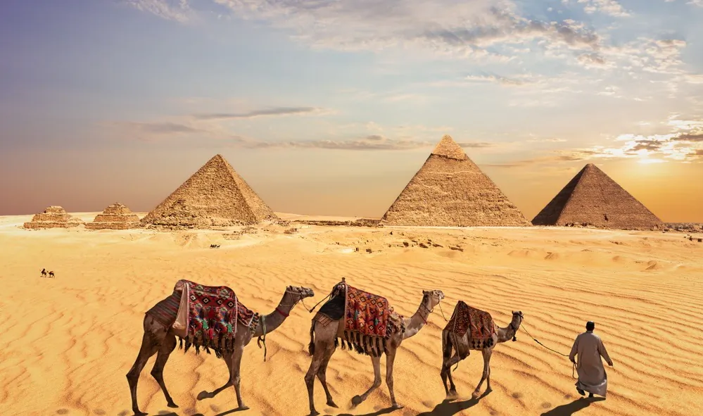 How the Pyramids at Giza were built remains a mystery. (AlexAnton/Shutterstock)