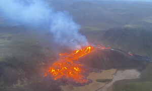 Eruption of Iceland Volcano Easing, Not Affecting Flights