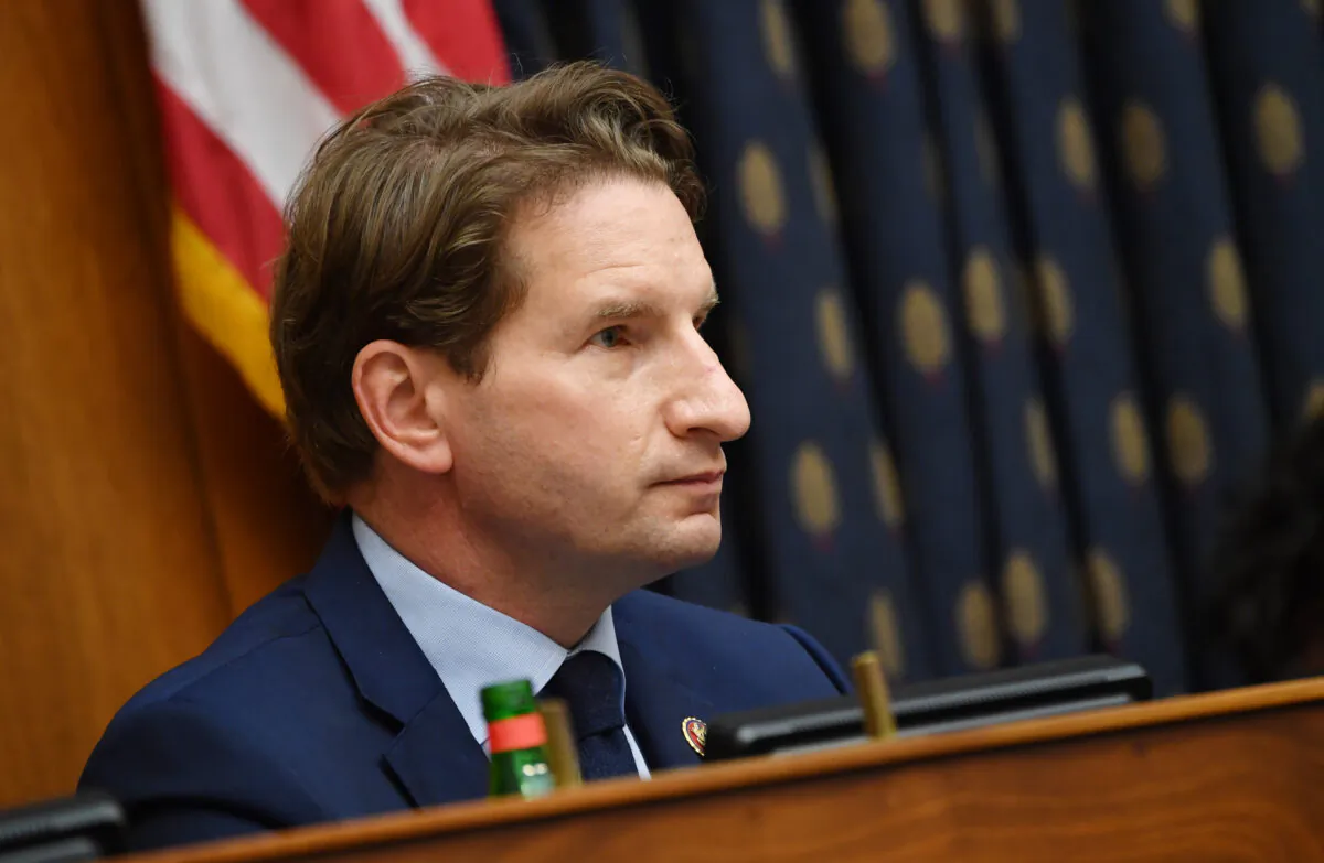 Rep. Dean Phillips (D-Minn.) questions witnesses during a hearing on Capitol Hill in Washington on Sept. 16, 2020. (Kevin Dietsch/Pool/Getty Images)