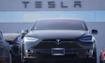 Senators Ask FTC to Probe Tesla’s Self-Driving Claims Following Crashes