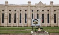 Police: Inmates Killed 2 Iowa Prison Staff in Escape Attempt