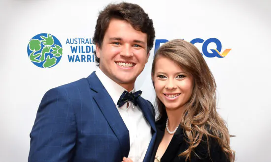 Bindi Irwin Gives Birth to 1st Child With Husband Chandler Powell, Shares Photo on Instagram